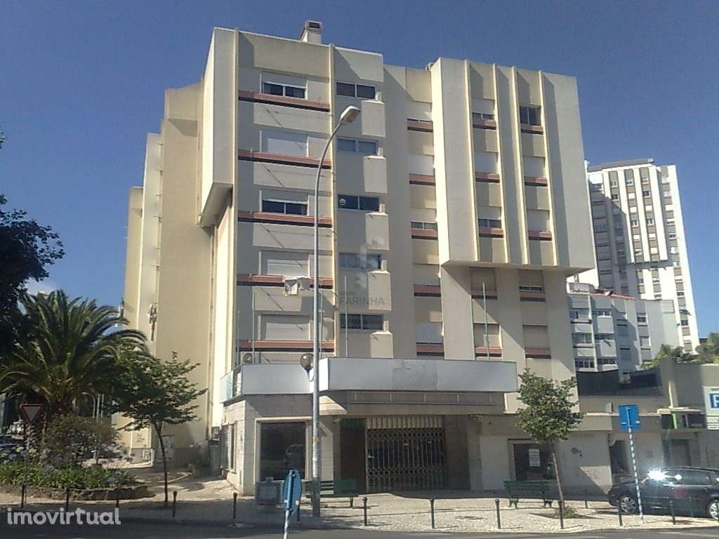 Arrendamento de espaço comercial e/ou Loja - Grande imagem: 3/6