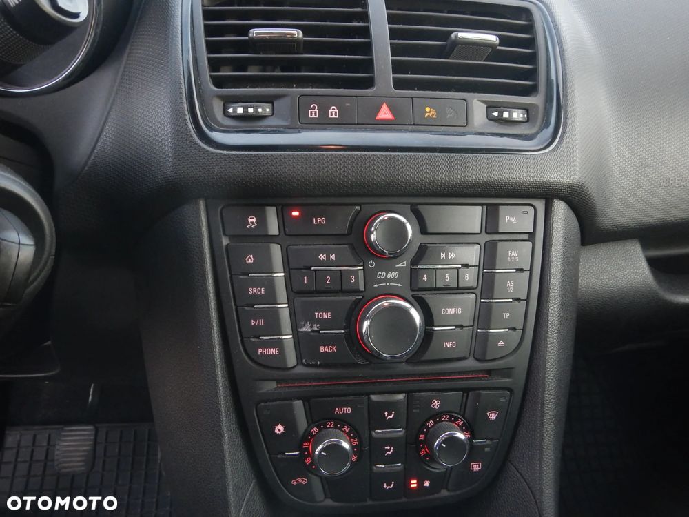 Opel Meriva 1.4 T Cosmo - 15