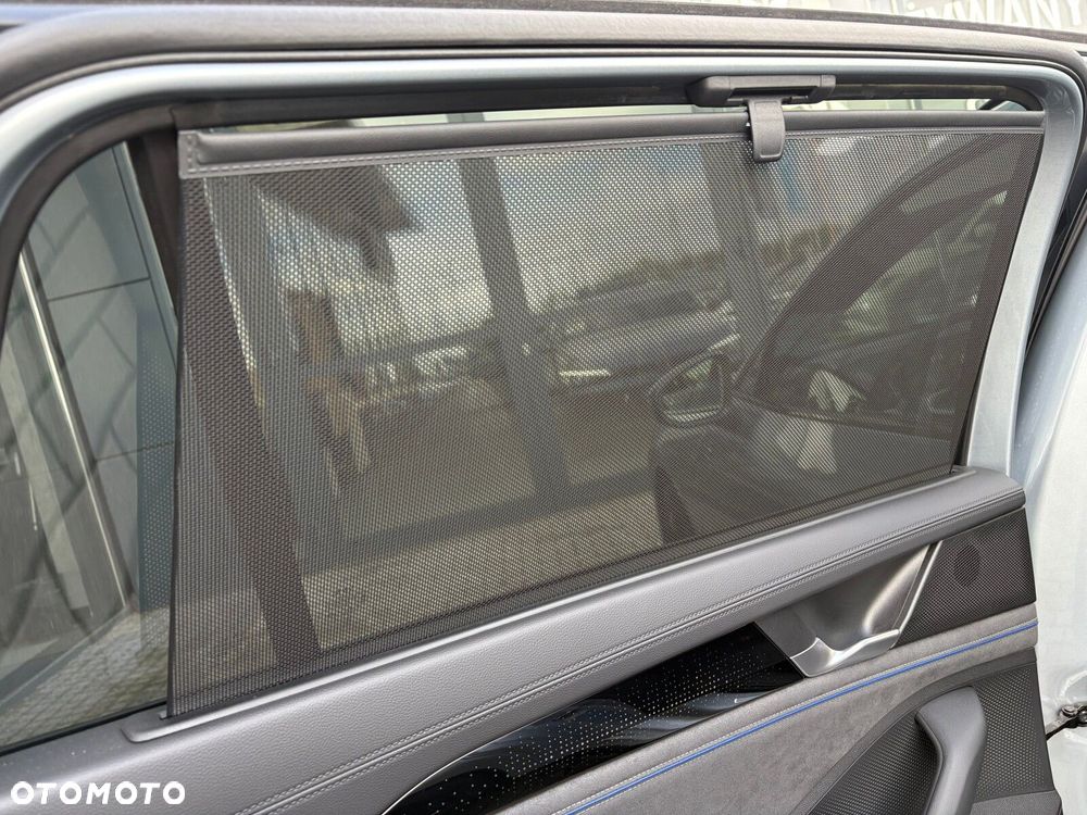 Volkswagen Passat Variant 2.0 TDI SCR R-Line Plus DSG - 15