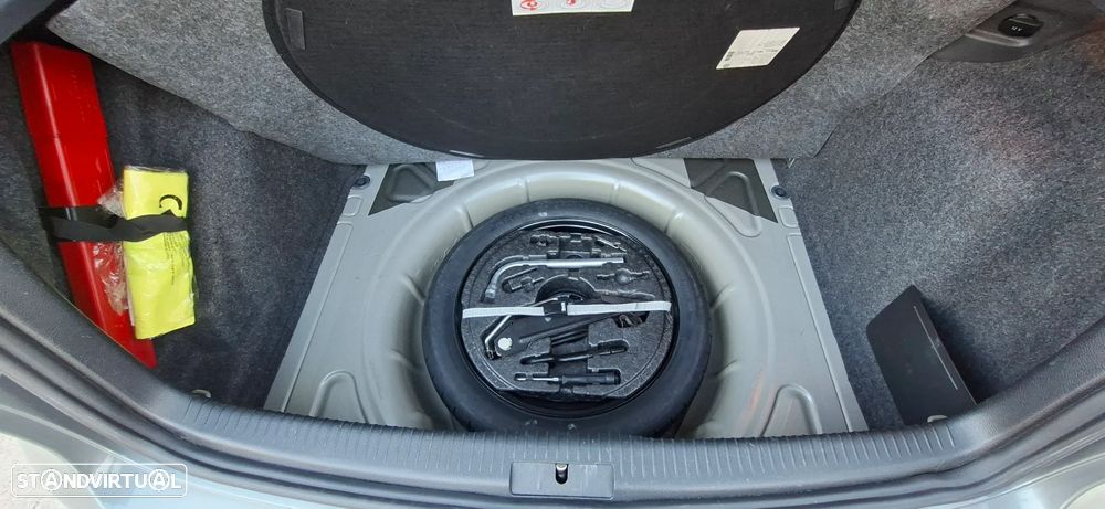 VW Golf 1.9 TDi BlueM. Confortline - 6