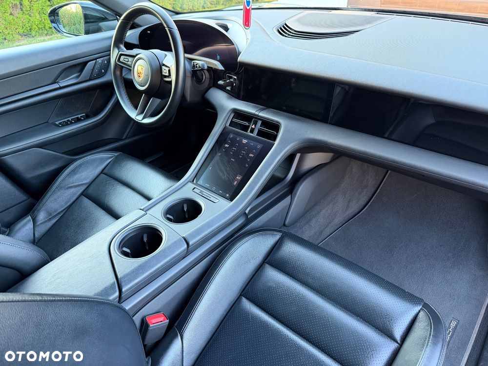 Porsche Taycan 4S Performance Plus - 10