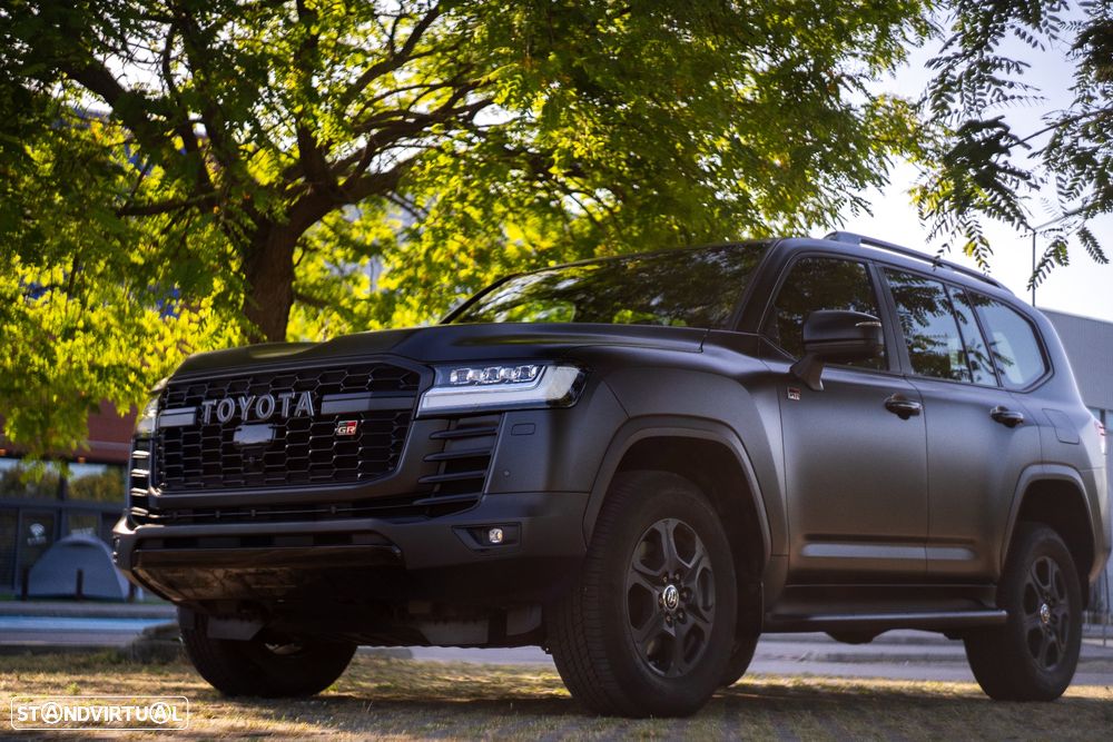 Toyota Land Cruiser - 28