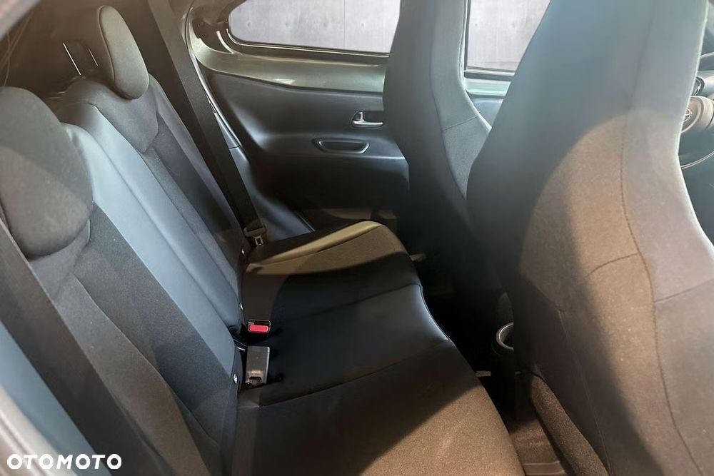 Toyota Aygo X 1.0 VVT-i Style CVT - 12