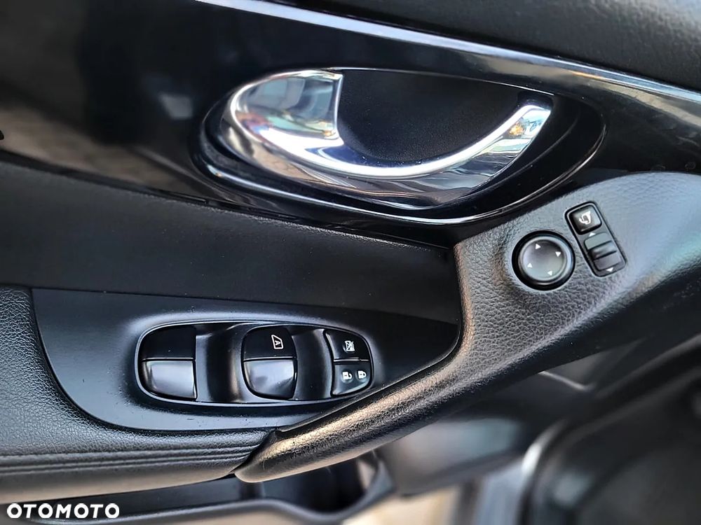 Nissan Qashqai 1.6 dCi Xtronic TEKNA+ - 24