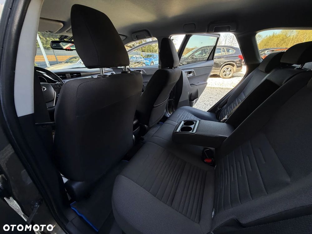 Toyota Auris 1.8 HSD Prestige - 18