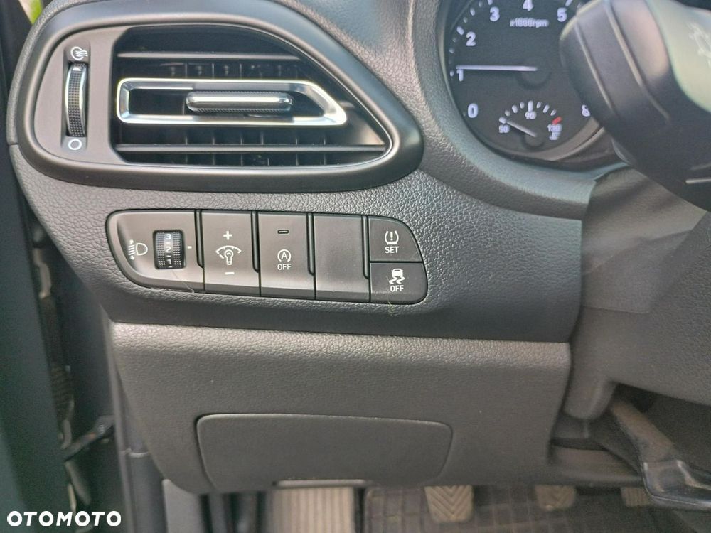 Hyundai i30 1.0 T-GDI Smart - 26