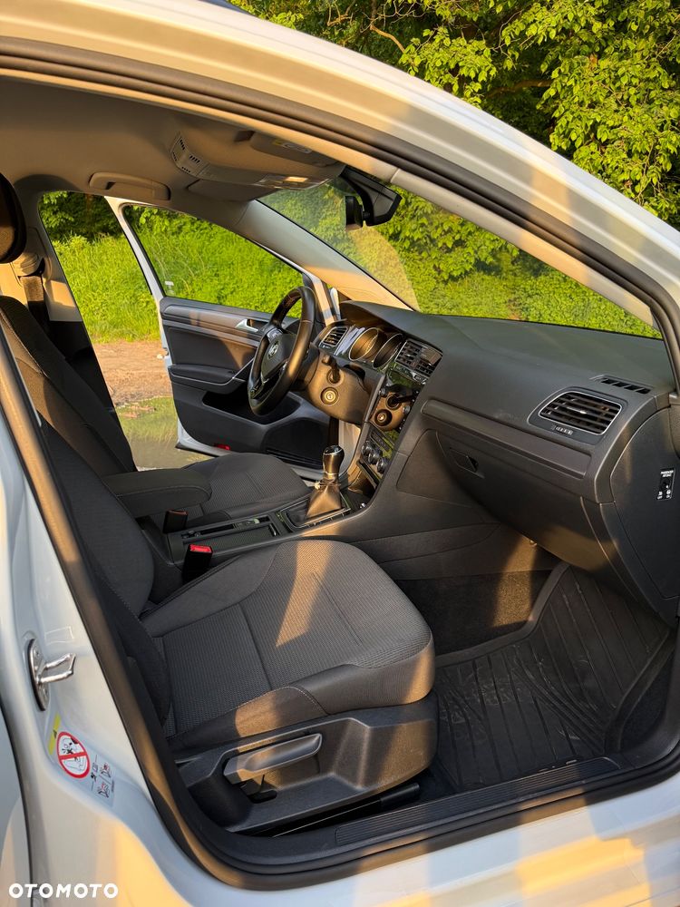 Volkswagen Golf 1.6 TDI BMT Highline - 28