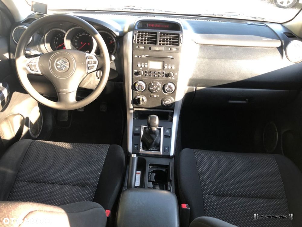 Suzuki Grand Vitara - 11