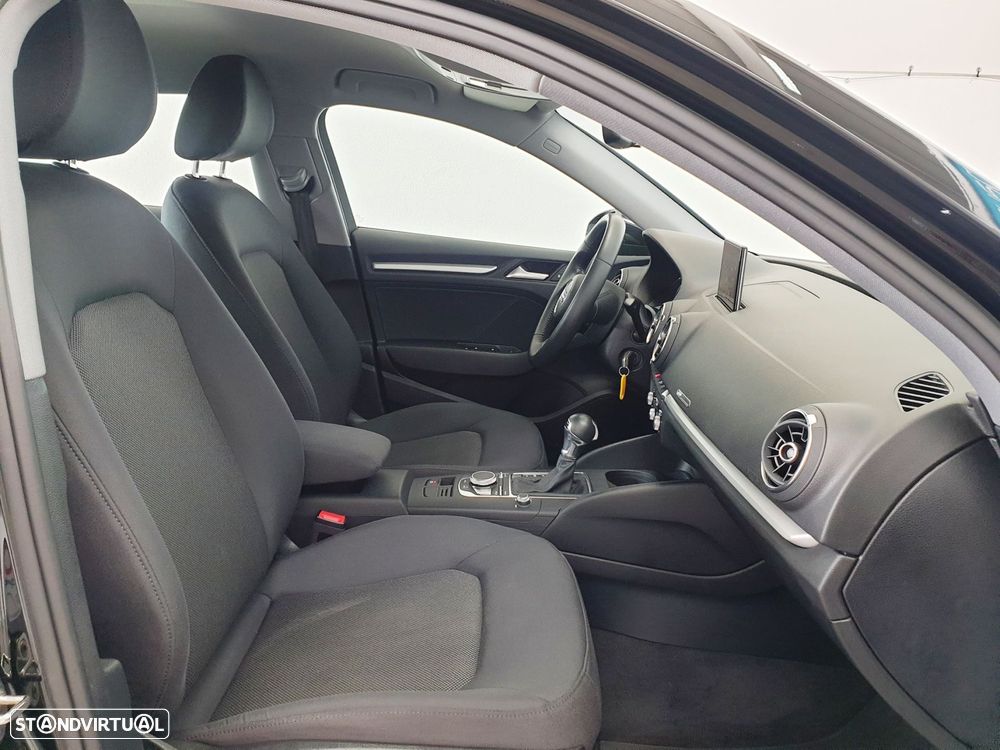 Audi A3 Limousine 1.6 TDI S tronic - 24