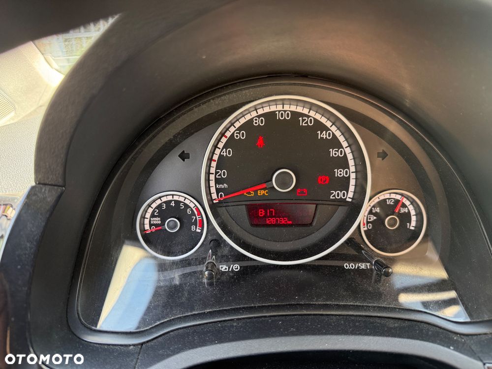 Volkswagen up! 1.0 high - 20