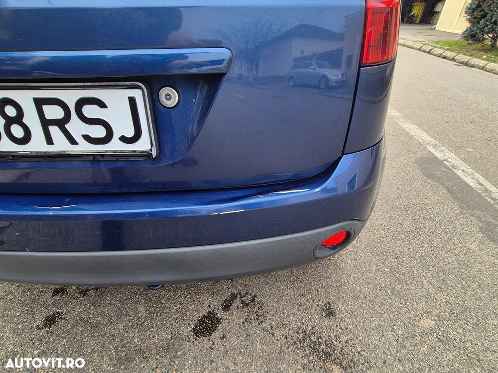 Ford Fiesta 1.3i Ambiente - 23