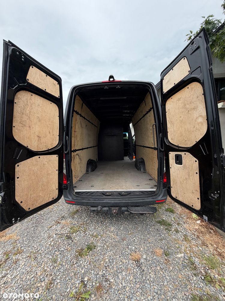 Mercedes-Benz SPRINTER - 12