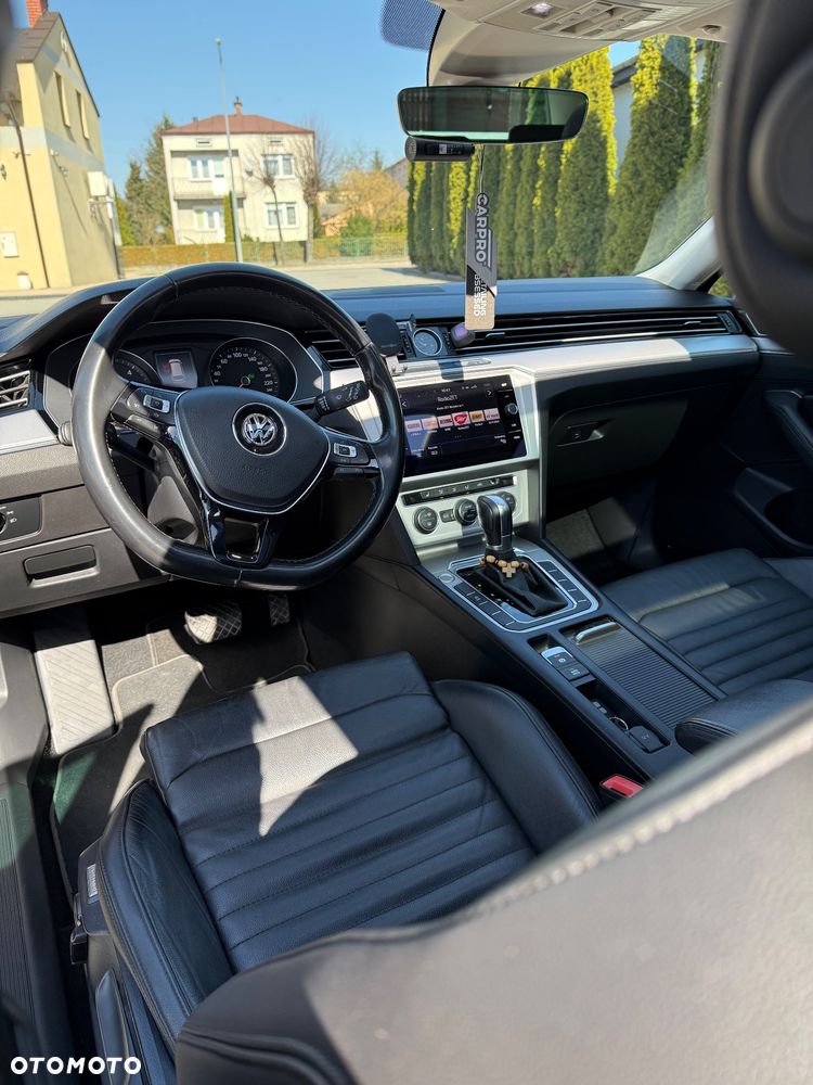 Volkswagen Passat 2.0 TDI SCR DSG Comfortline - 17