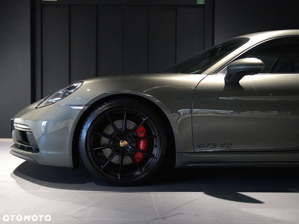 Porsche 718 Cayman - 9