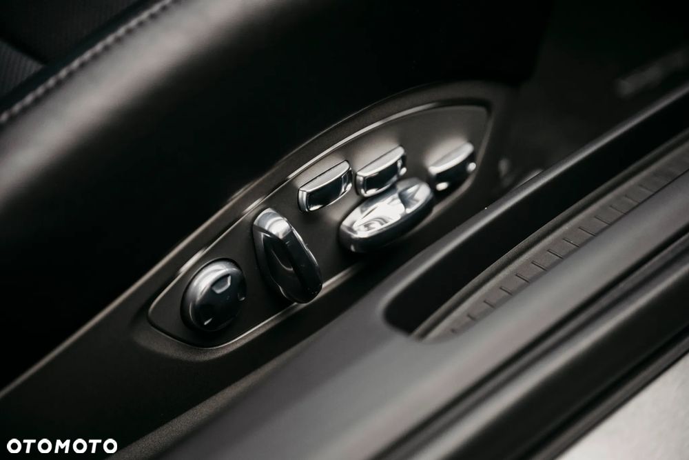 Porsche 911 Carrera 4S PDK - 21