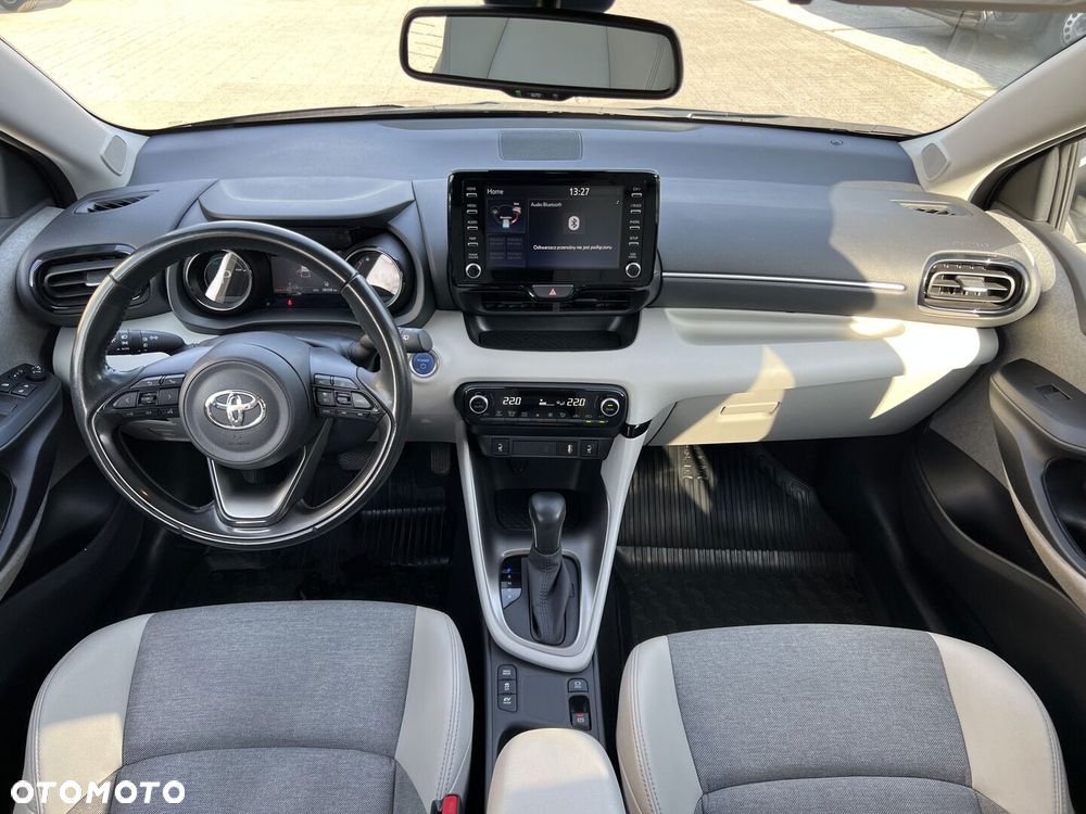 Toyota Yaris Hybrid 1.5 Selection Elegant - 12