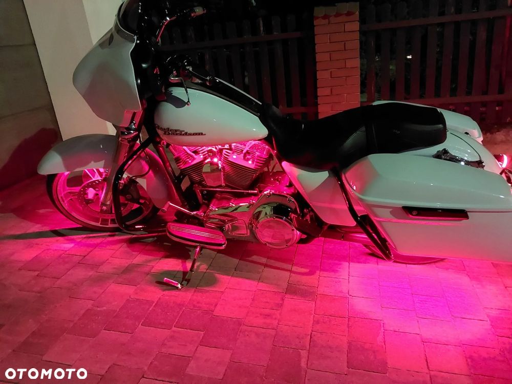 Harley-Davidson Touring Street Glide - 8