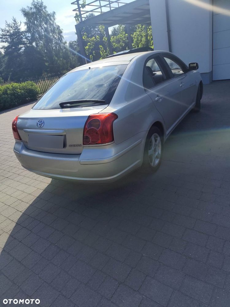 Toyota Avensis 1.8 VVT-i Sol - 13