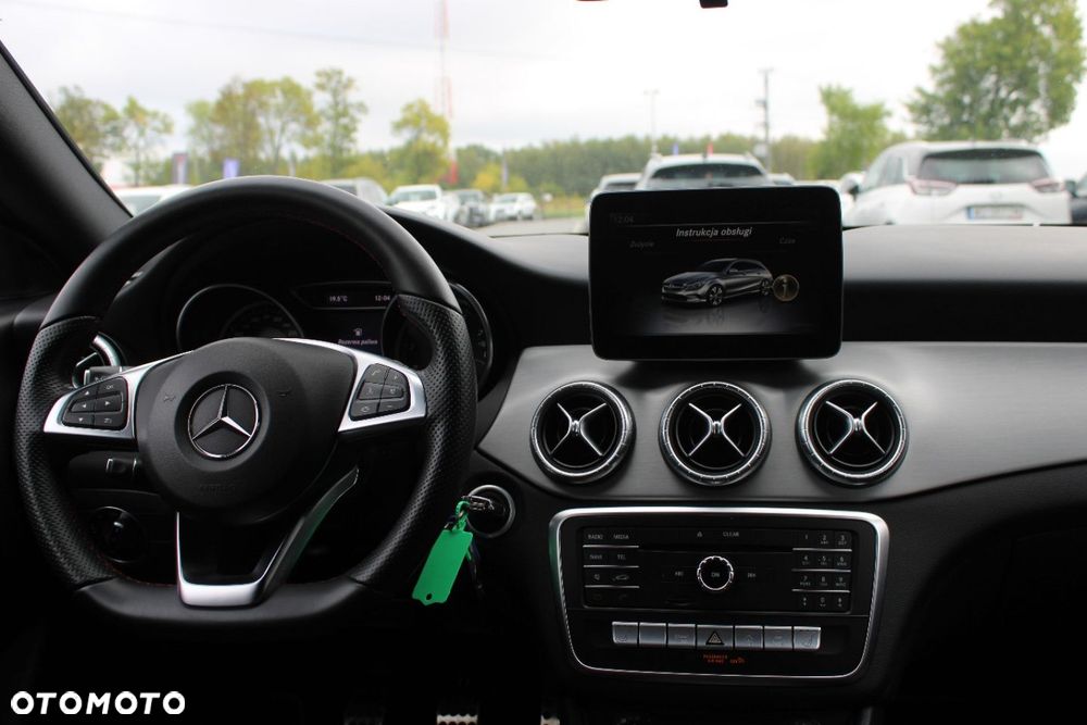 Mercedes-Benz CLA - 32