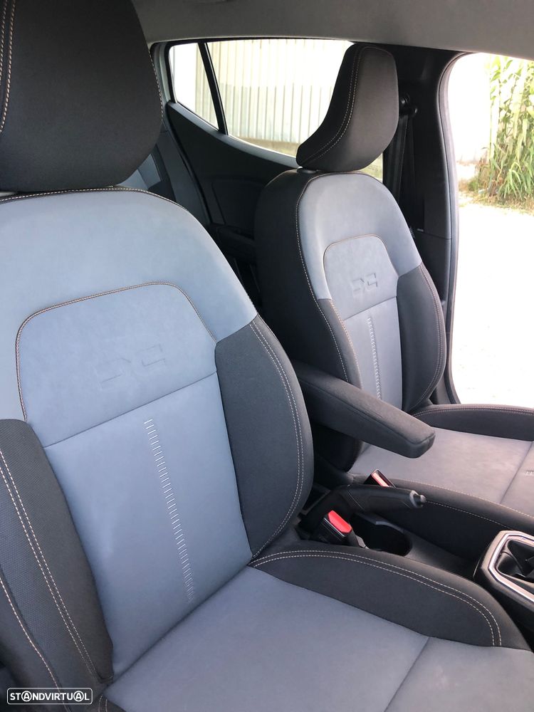 Dacia Sandero 1.0 TCe Extreme CVT - 32