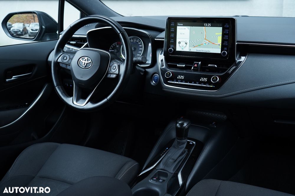 Toyota Corolla 1.8 HSD Business - 12