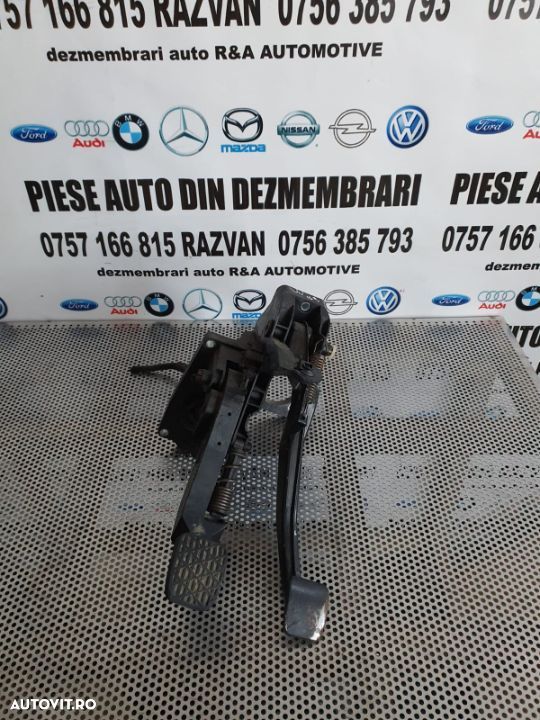 Pod Pedalier Pedale Mercedes A Class W169 Volan Stanga Germania - 1