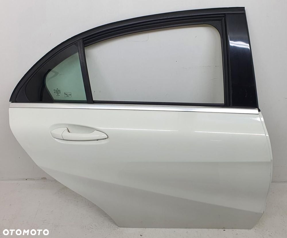 DRZWI PRAWY TYŁ TYLNE 650 MERCEDES W176 - 1