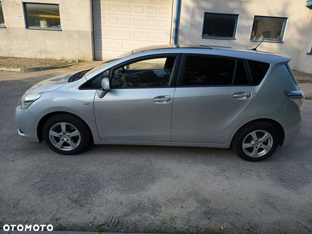 Toyota Verso - 8