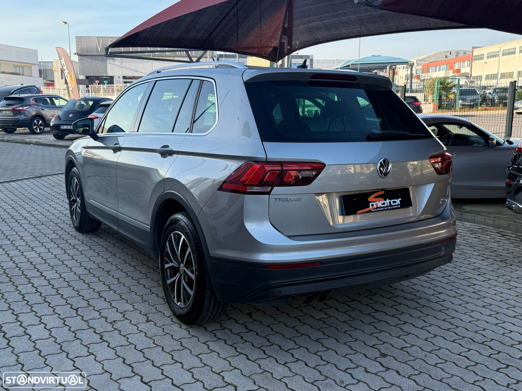 VW Tiguan 1.6 TDI Confortline - 3