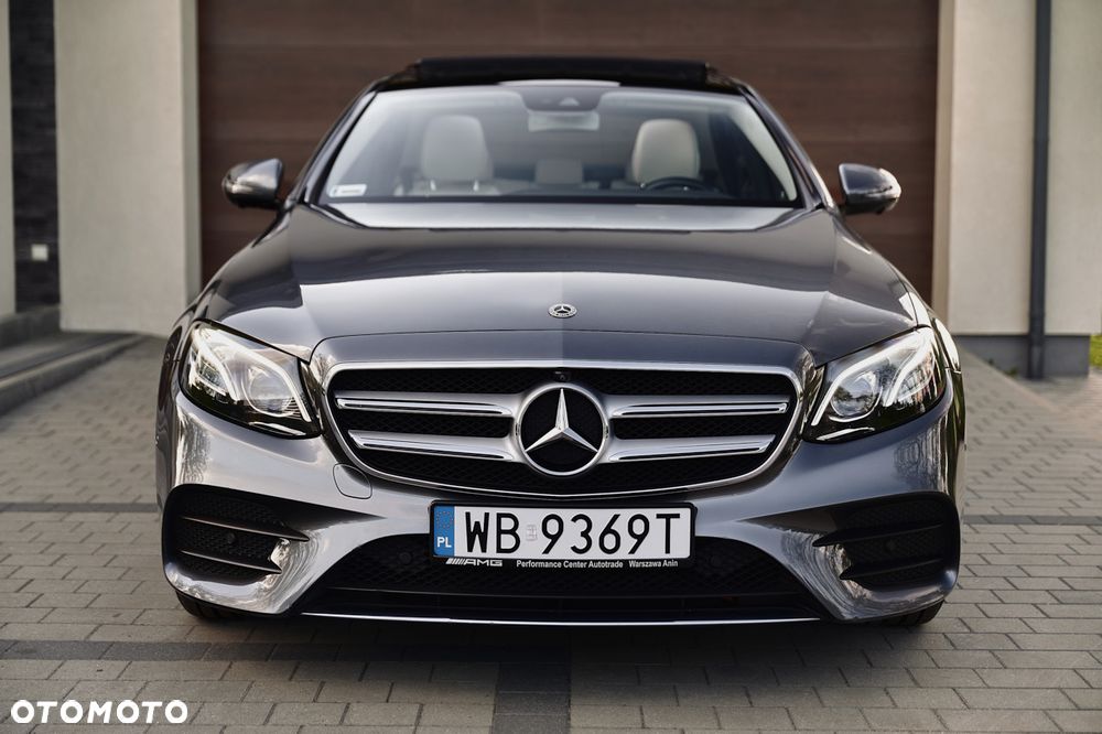 Mercedes-Benz Klasa E 220 d 4-Matic 9G-TRONIC - 8