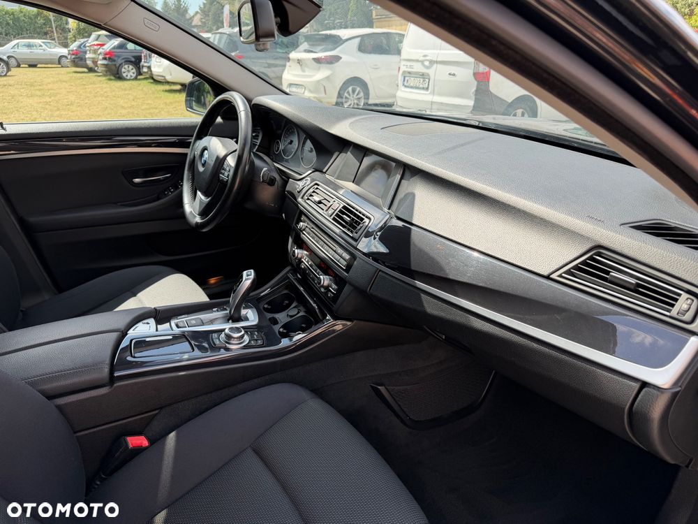 BMW Seria 5 - 34