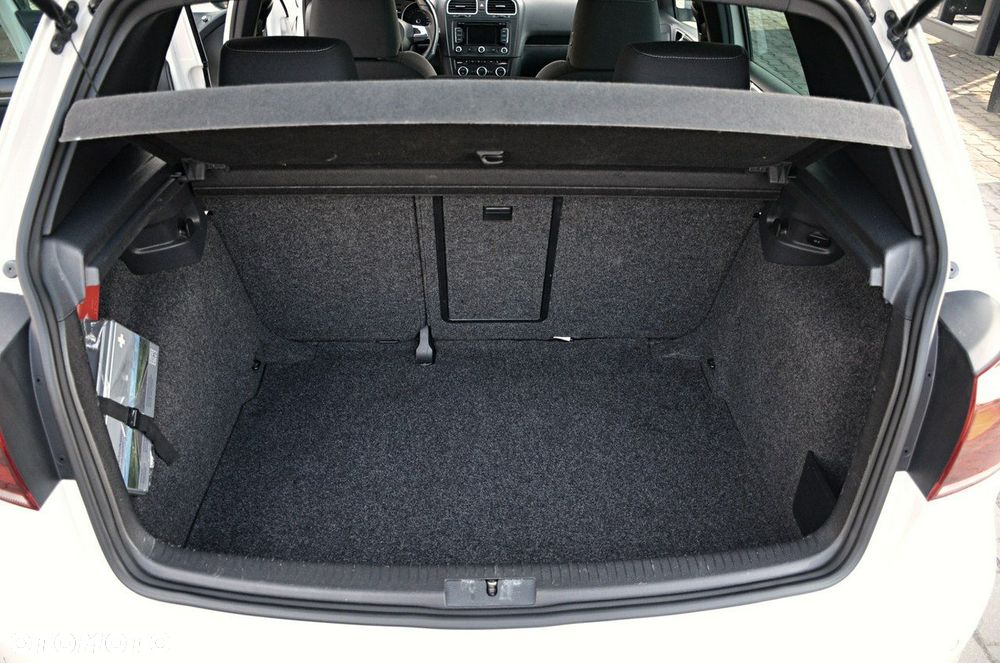 Volkswagen Golf - 23