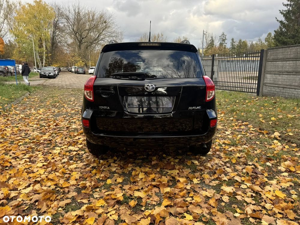 Toyota RAV4 - 7