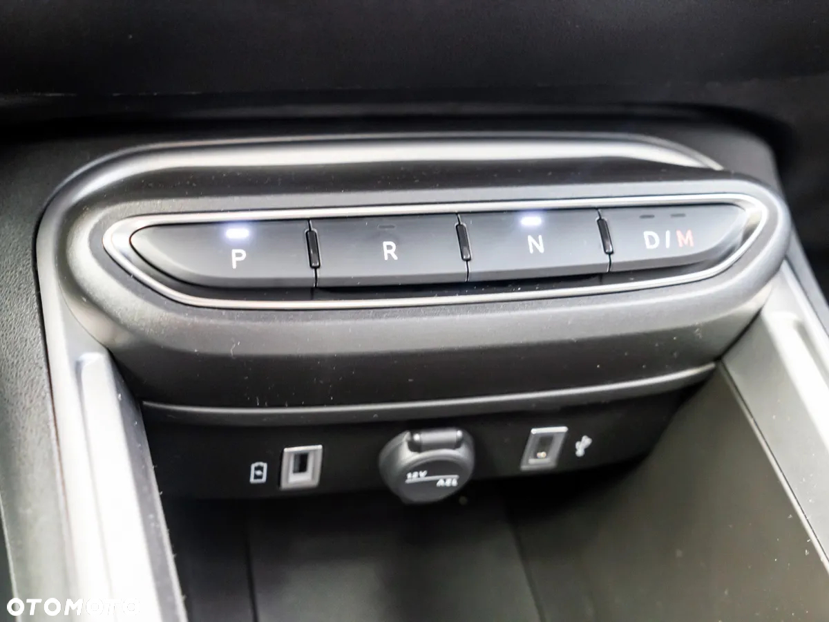 Jeep Avenger 1.2 T3 mHEV Altitude FWD eDCT6 - 26