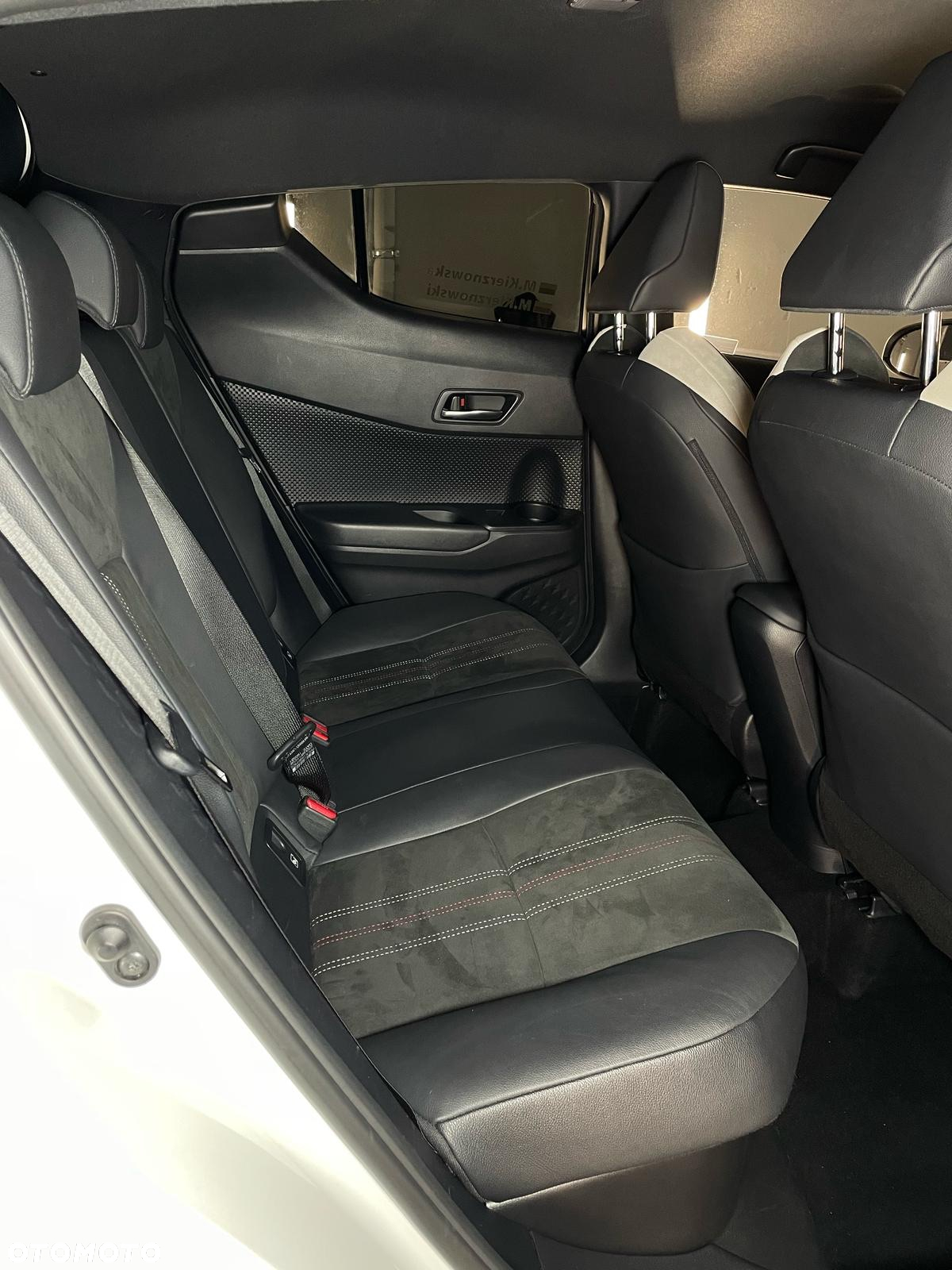 Toyota C-HR 2.0 Hybrid GR Sport - 17