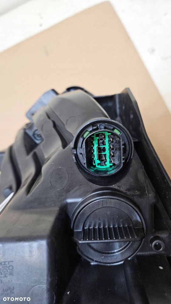 LAMPA PRZÓD PRZEDNIA PRAWA KIA CEED III FULL LED 92102J7100 - 9