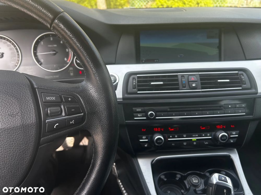 BMW Seria 5 520d - 20