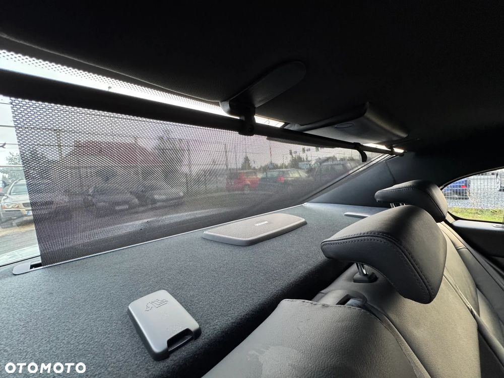 Renault Latitude 3.0 V6 dCi Initiale - 25