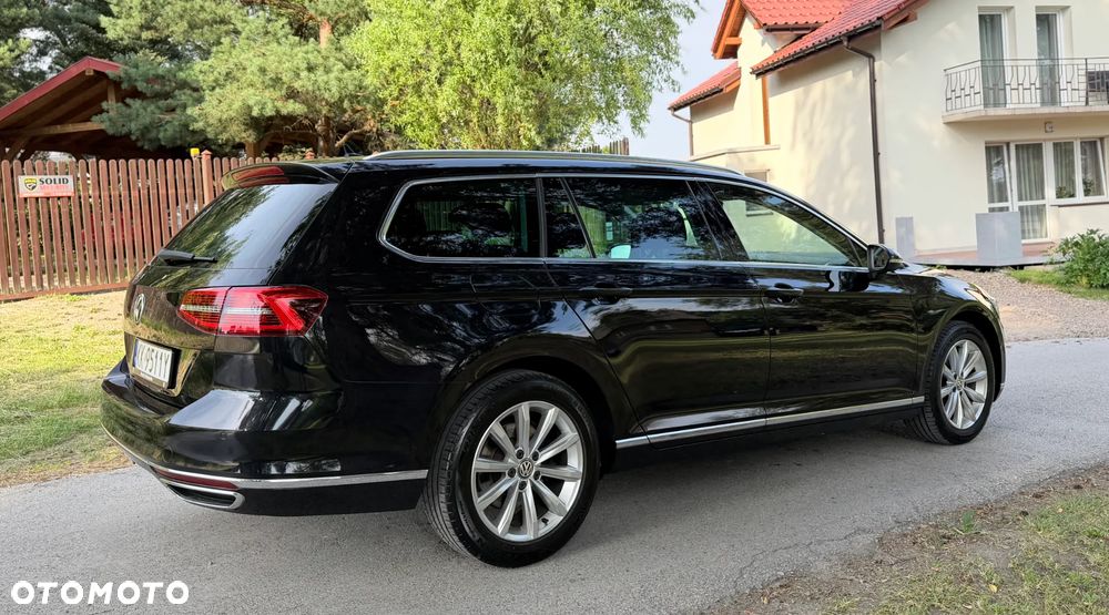 Volkswagen Passat Variant 1.6 TDI SCR DSG - 7
