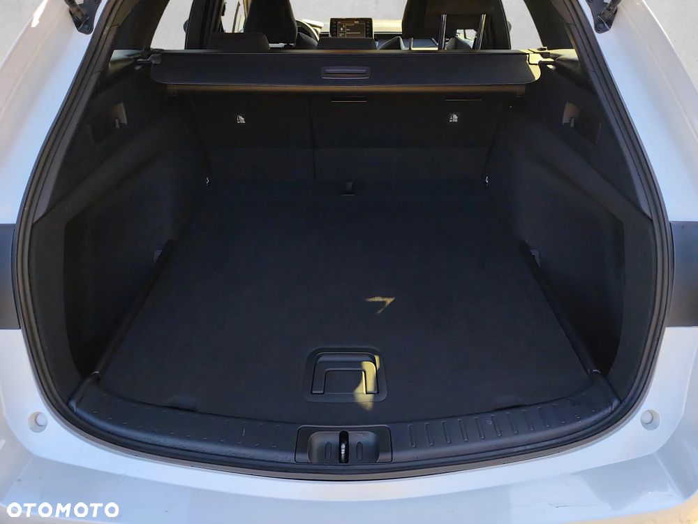 Suzuki Swace 1.8 Hybrid Premium Plus CVT - 17