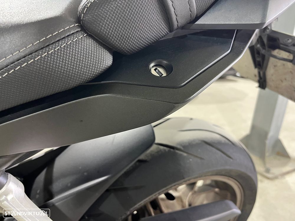 Honda CB 650R - 19