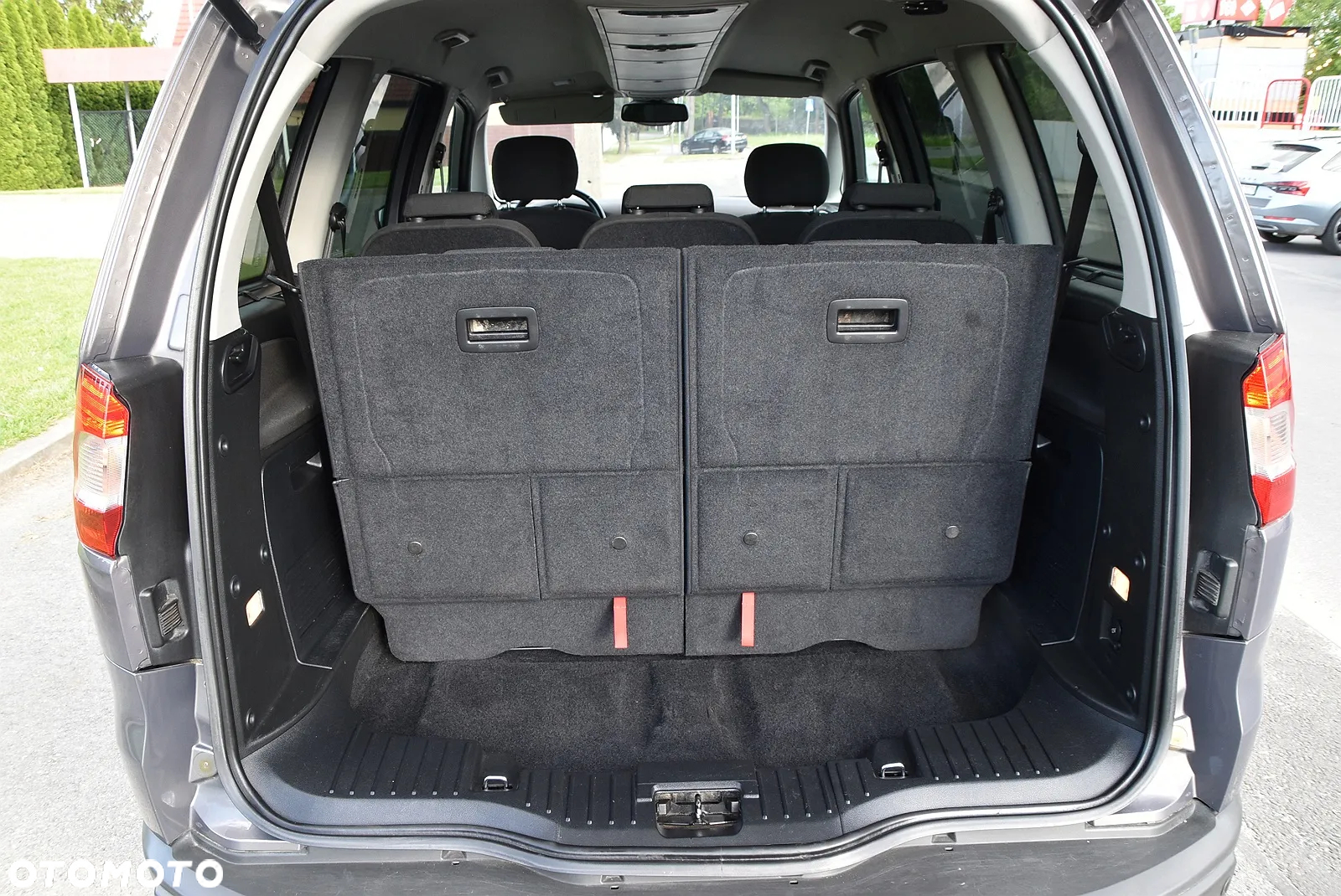Ford Galaxy - 14