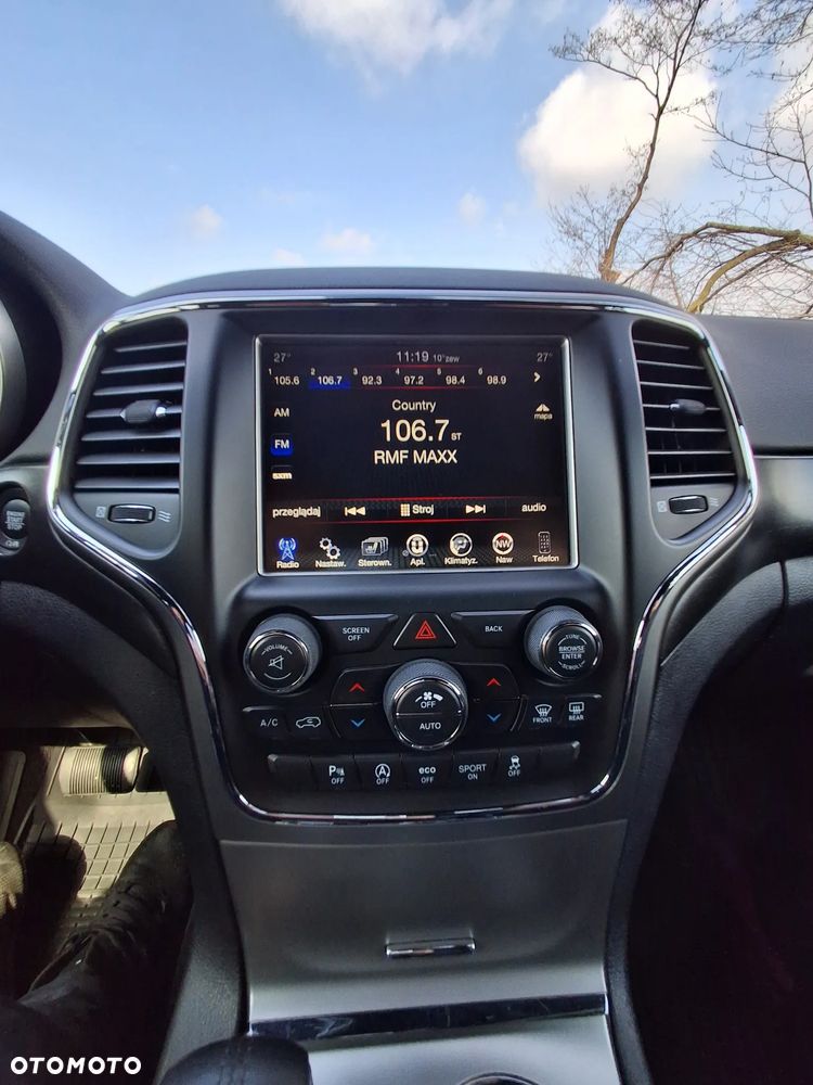 Jeep Grand Cherokee - 14