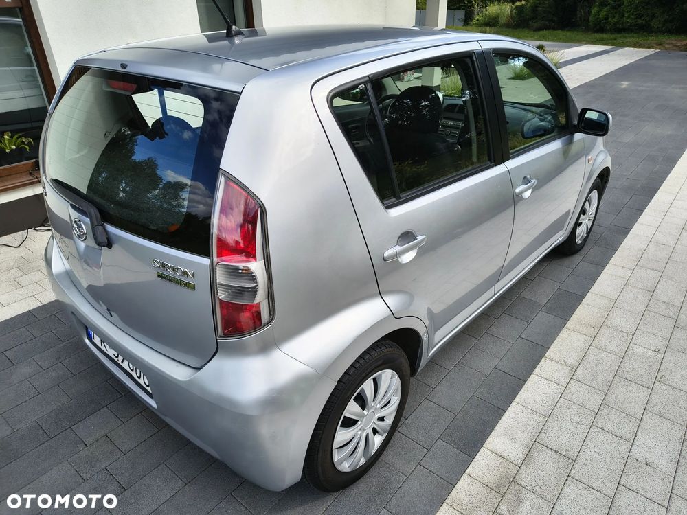 Daihatsu Sirion 1.3 - 13
