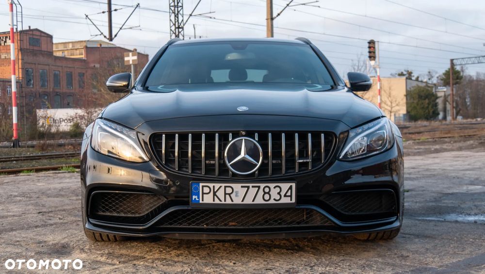 Mercedes-Benz Klasa C AMG 63 S AMG Speedshift 7G-MCT - 11