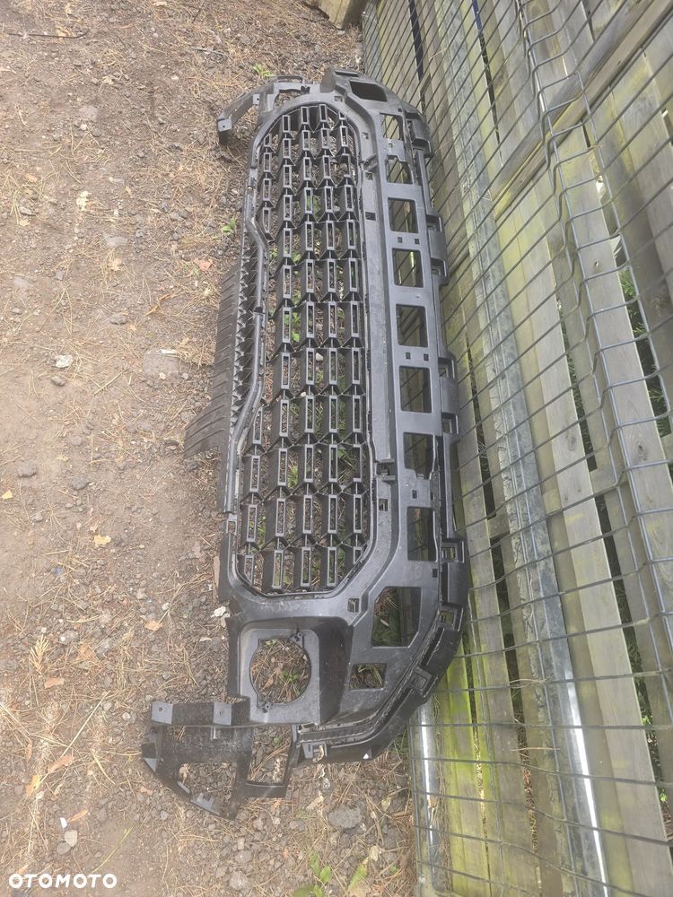 Renault Dacia duster III grill kratka zderzaka przód 620265023r - 3