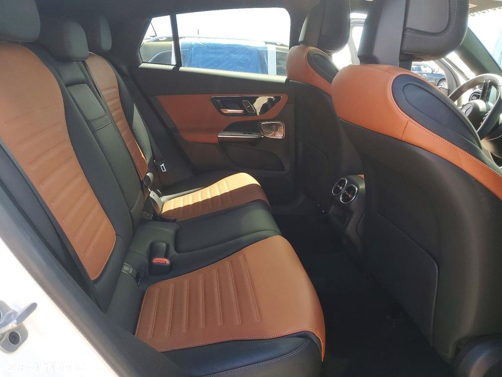 Mercedes-Benz GLC 300 4Matic 9G-TRONIC Edition Avantgarde - 11