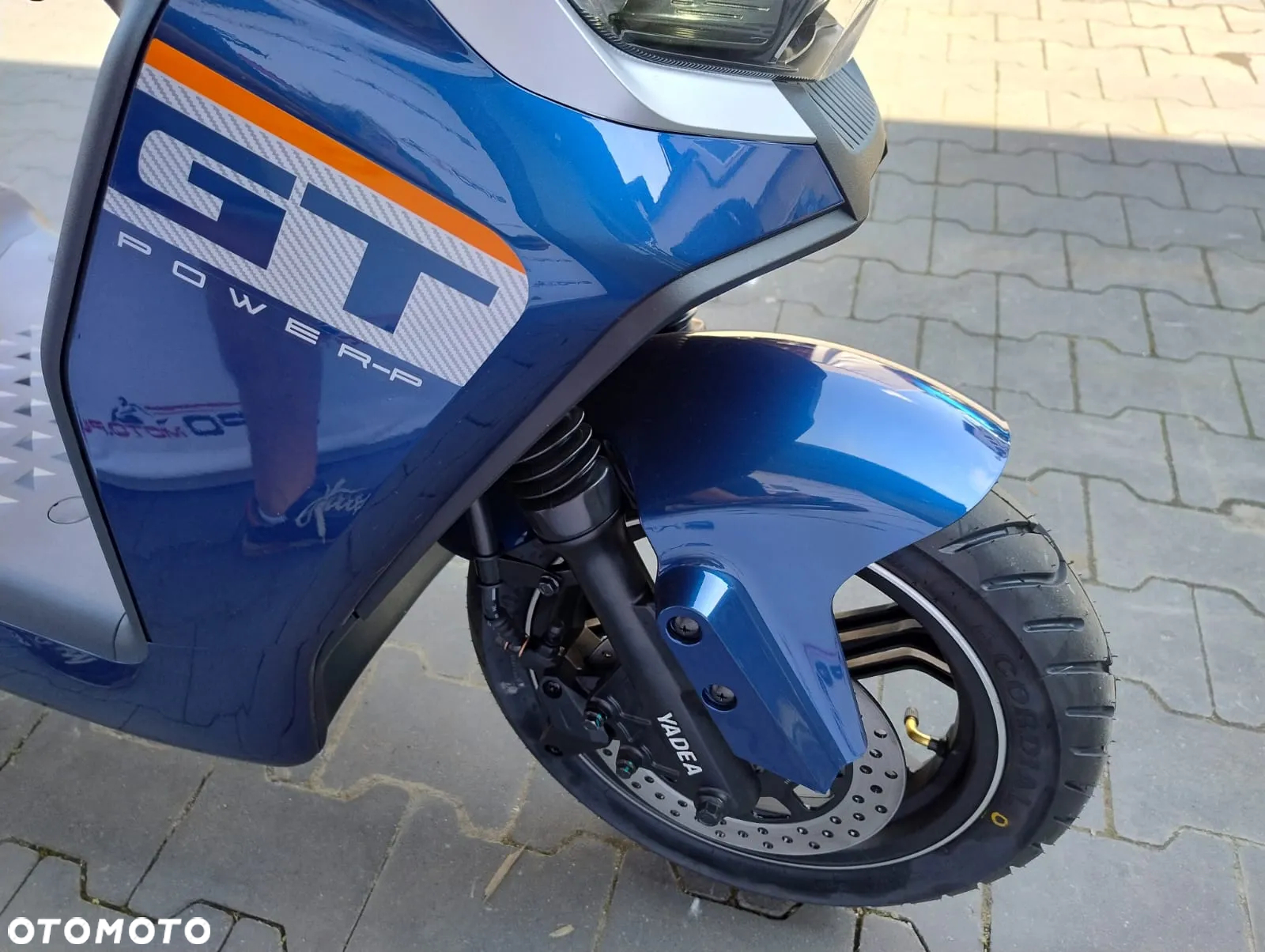 Yadea C-line - 18