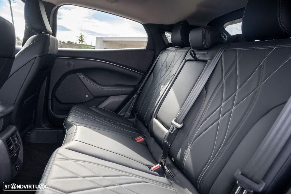 Ford Mustang Mach-E Standard - 24