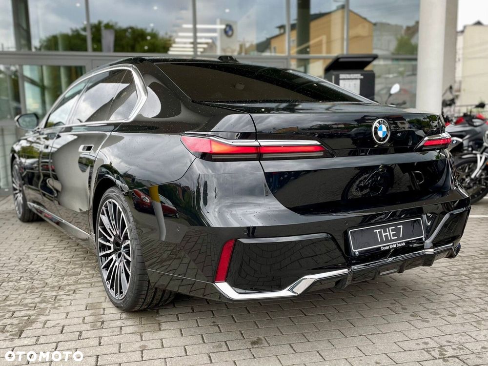 BMW Seria 7 - 10